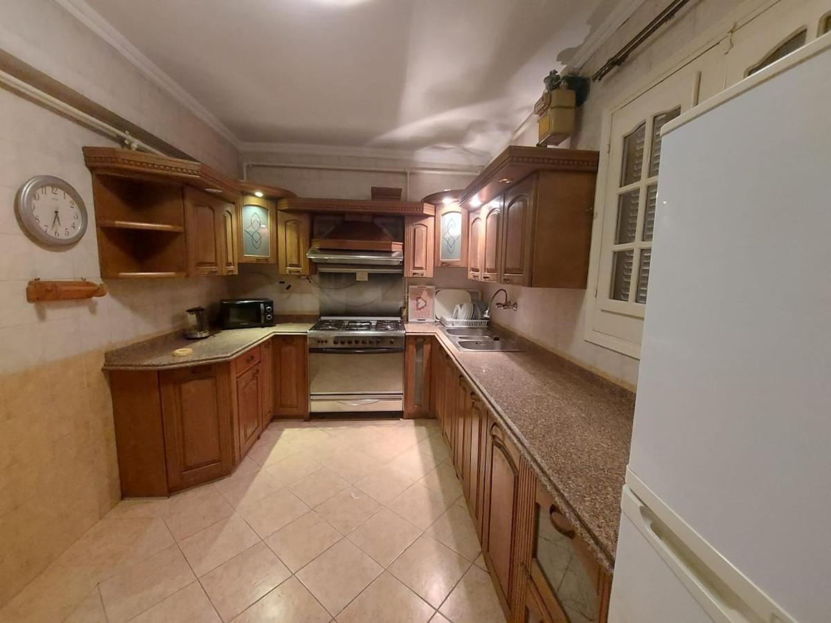 Classic 3br Ma'adi Degla St 231 By Sizzler Restaurant Cairo