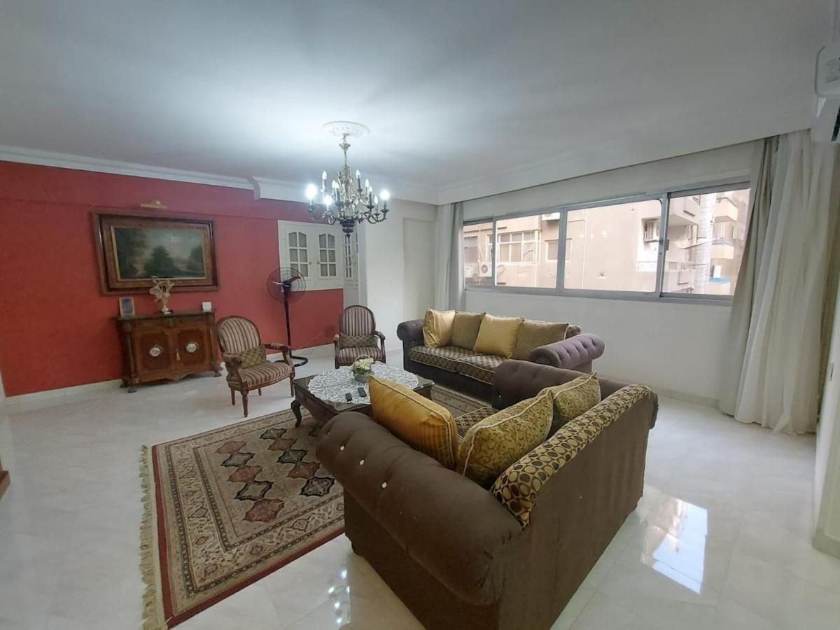Classic 3br Ma'adi Degla St 231 By Sizzler Restaurant * Cairo