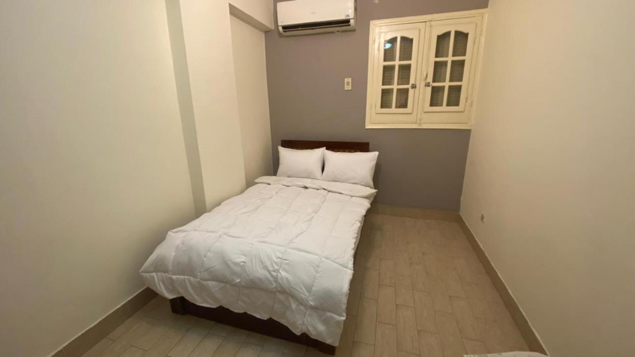 Classic 3br Ma'adi Degla St 231 By Sizzler Restaurant Apartment Cairo