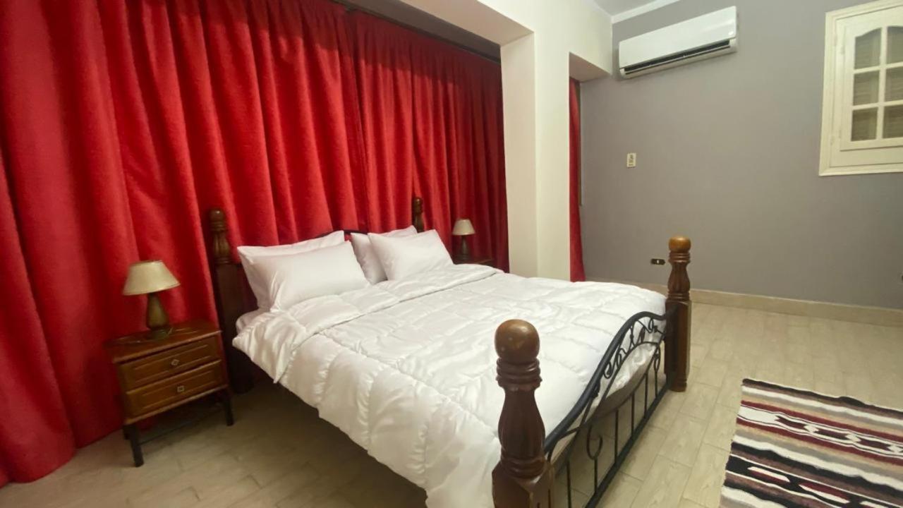 Classic 3br Ma'adi Degla St 231 By Sizzler Restaurant Apartment Cairo